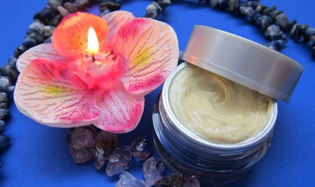 4_mustika_omorfias_gia_lampero_prosopo_mylittleworldgr