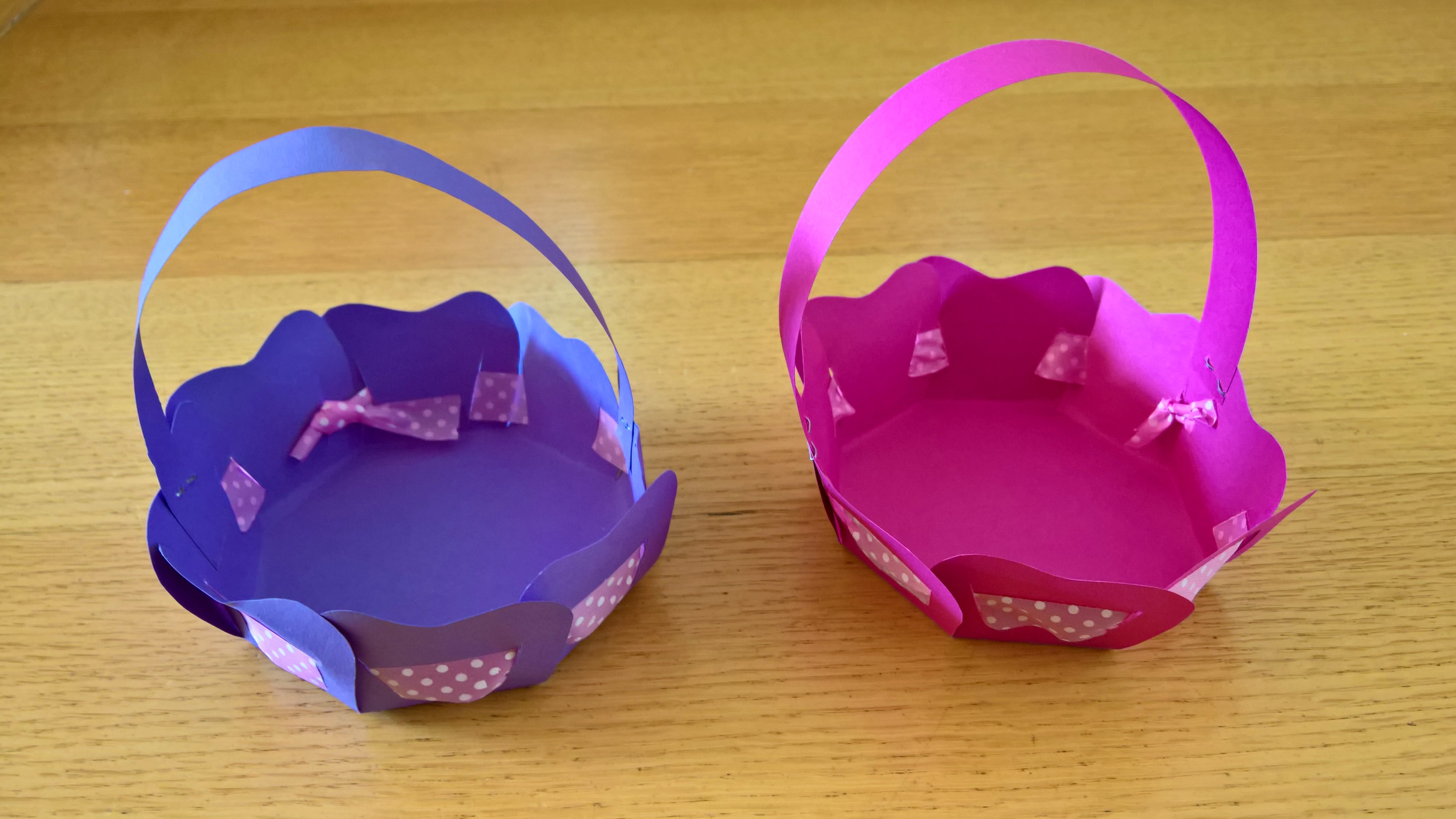 Πασχαλινά καλαθάκια από χαρτόνι