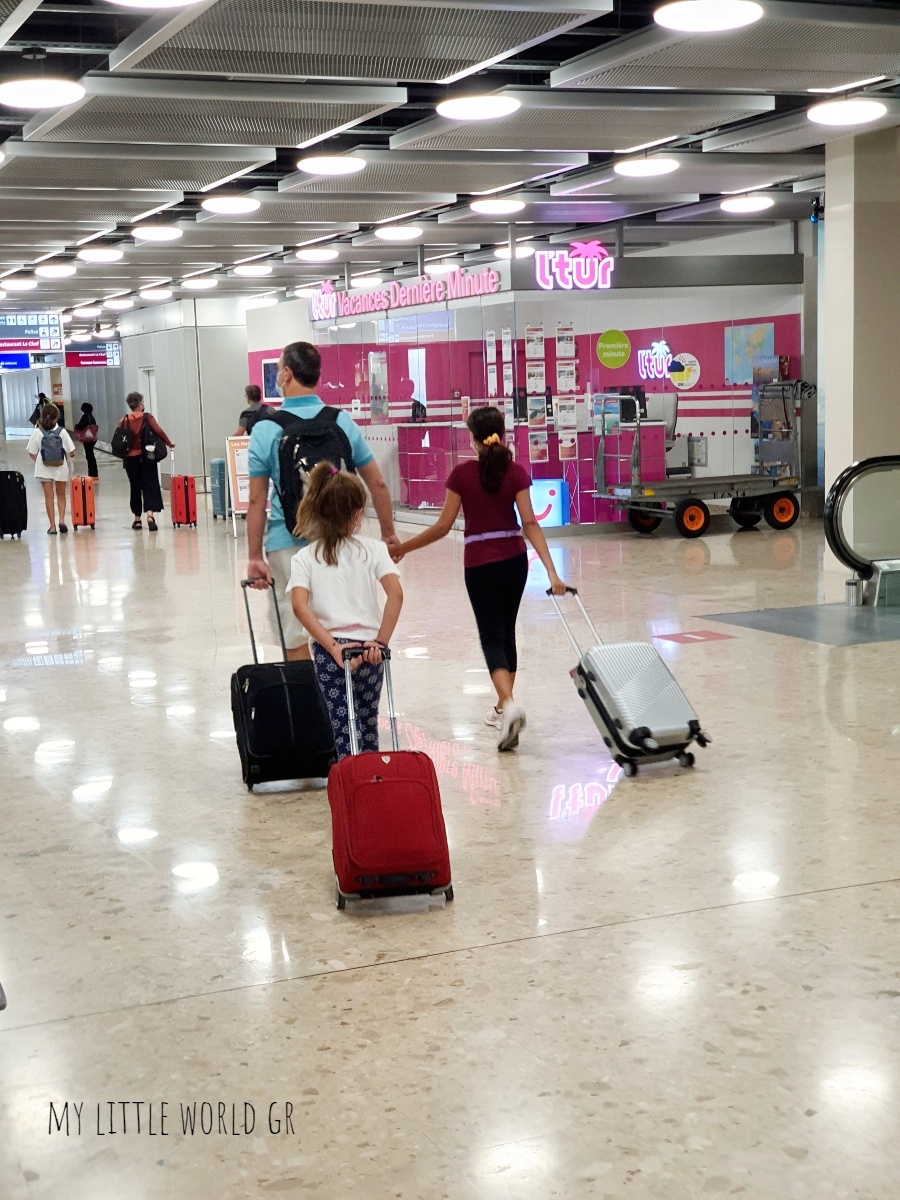 taxidi_me_paidi_sto_aeroplano_mylittleworldgr