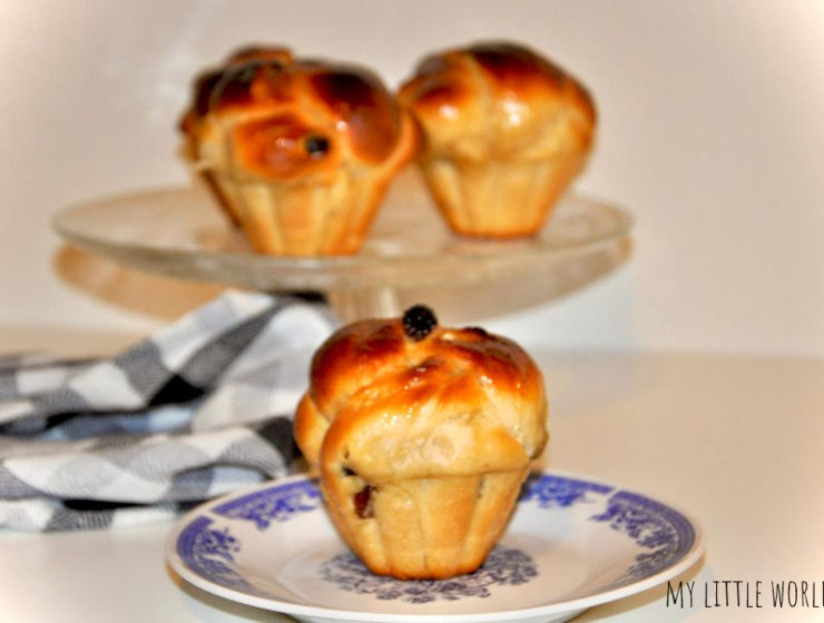 tsourekia_nistisima_me_stafides_kai_cranberries-mylittleworldgr