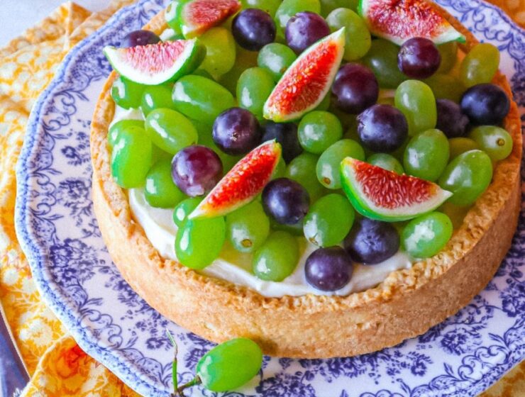 tarta_me_stafulia_kai_suka_mylittleworldgr